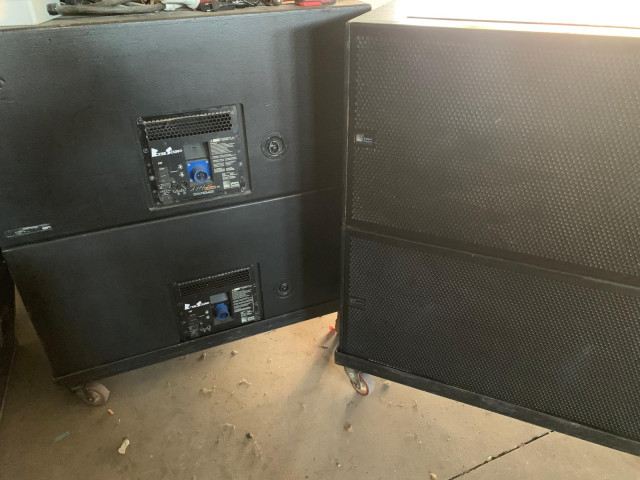 MEYER SOUND HP700