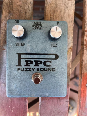 2 Knobs Park Fuzz Sound "PPPC Fuzzy Sound" PPPC SOUND EFFECTS