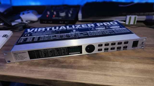 Multiefectos Behringer Vitrualizer Pro DSP1024P