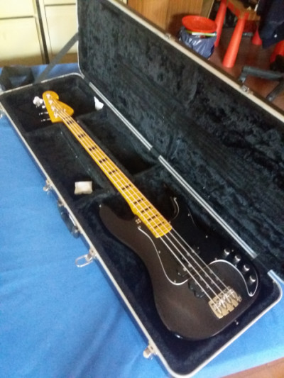 Vendo Bajo Sandberg California VM4 en blackburst de 2012 Precision Bass