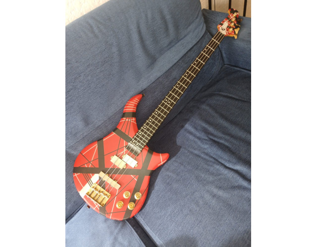 Epiphone ebm4 90s - custom paint Frankenstrat - soft relic