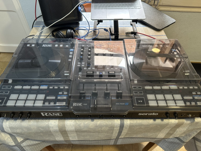 Controlador Dj Rane Four