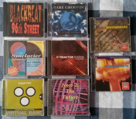 Varios CD,s y disquettes.