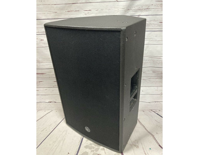 Altavoces YAMAHA DZR12 Con Fundas Yamaha