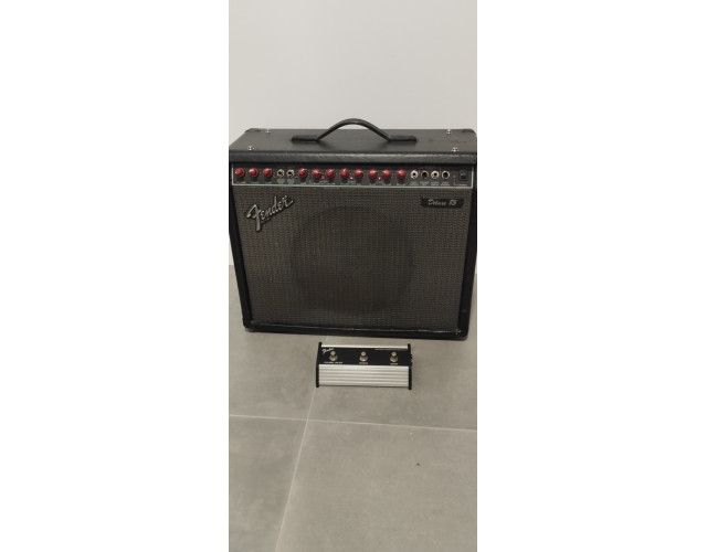 Amplificador Fender Deluxe 85