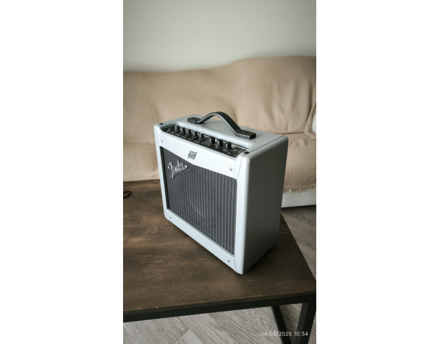 Fender Mustang V. 1.2 (Silver)