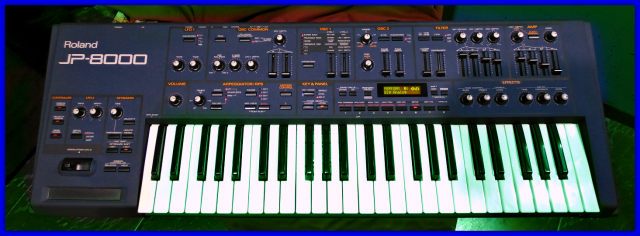 Roland JP 8000