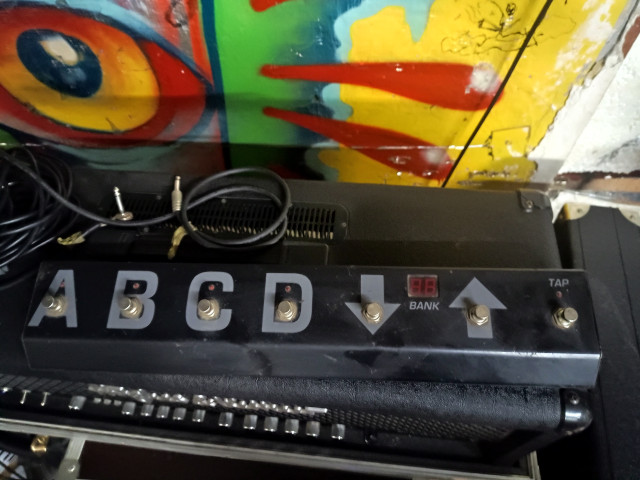 Hughes & Kettner Switchblade 100 + flightcase