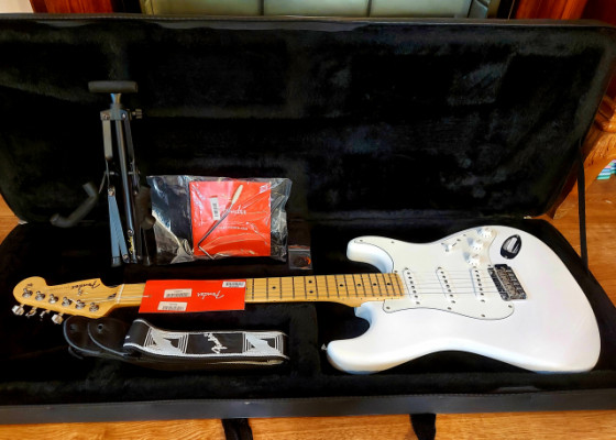 Fender 75 aniversario Stratocaster Nueva