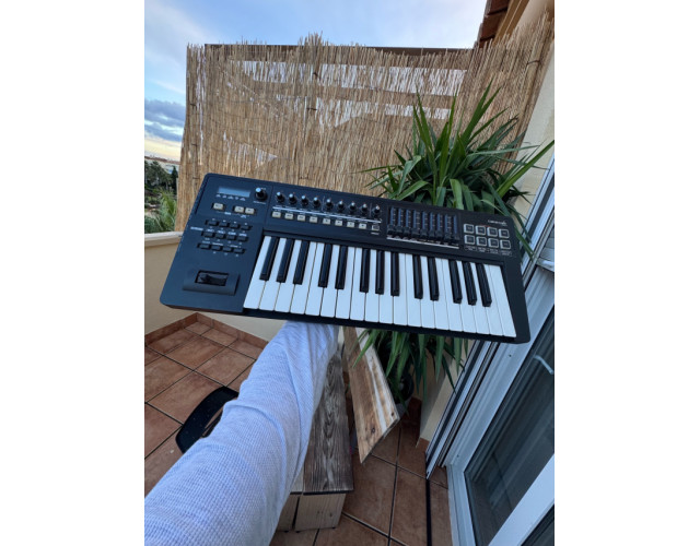 Roland Cakewalk a300 Pro
