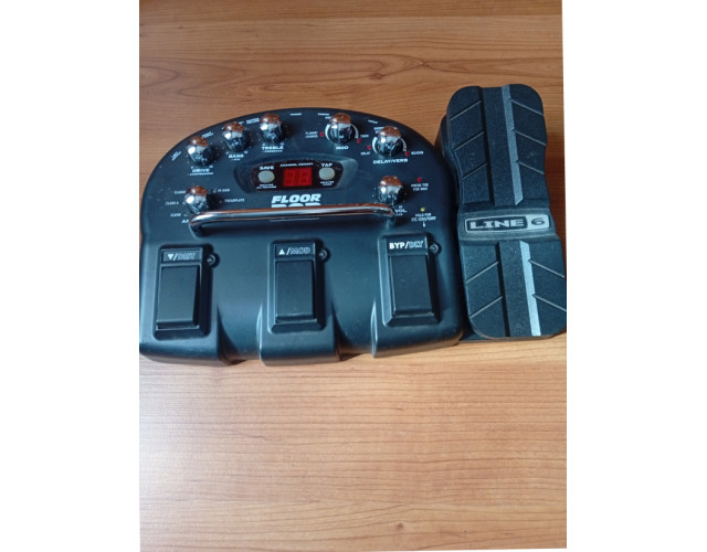 Pedalera LINE 6 FLOOR POD