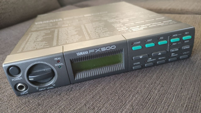 Multiefectos Yamaha FX500