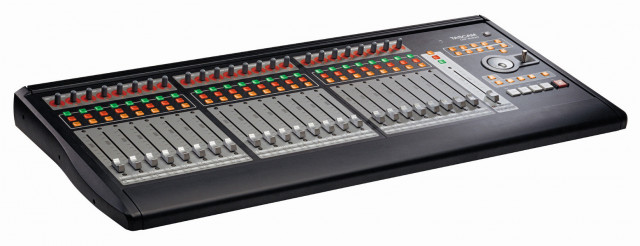 Superficie de control Tascam US 2400 también cambio