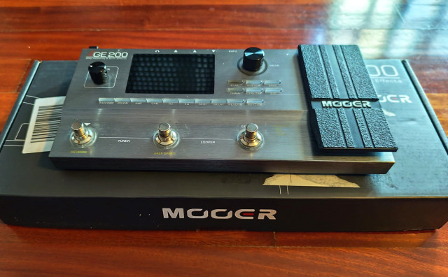 Pedalera Multiefectos Mooer Ge200