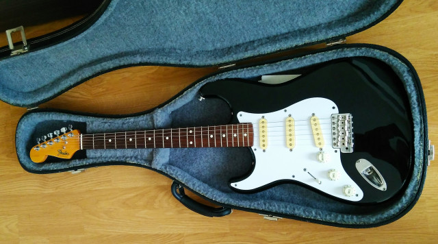 Fender Stratocaster Japan 80s zurda