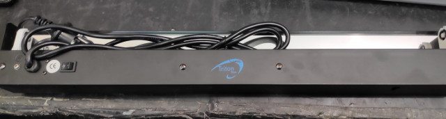 Triton Blue Porta tubos de luz negra para tubos de 20W.
