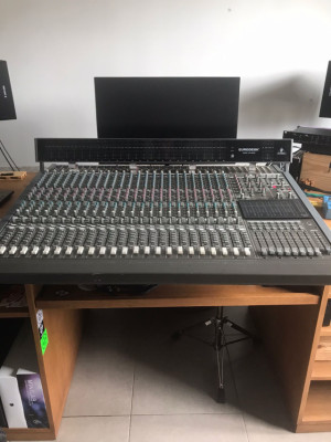 Behringer MX8000 EURODESK