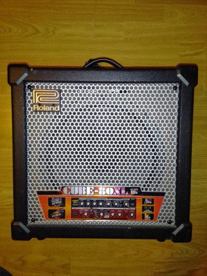 Roland Cube-80 XL (x 2) + Pedalera / Controlador
