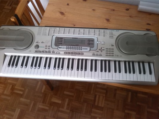 VENDO TECLADO PIANO CASIO WK 3300 ALTA GAMA