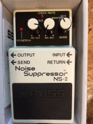 Vendo BOSS NS-2