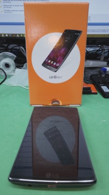 LG FLEX 2 edicion especial 3GB GDDR4 32GB ROM ,13MPX, 8NUCLEOS SD810 2GHZ