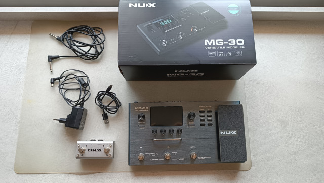 NUX MG-30, pedalera multiefectos