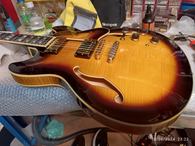 Ibanez as153