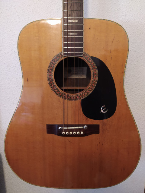Guitarra acústica Epiphone Japan