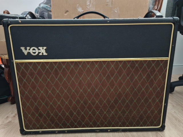 Reservado - SOLO HOY 9/04 - Amplificador de guitarra VOX AC30 CC2