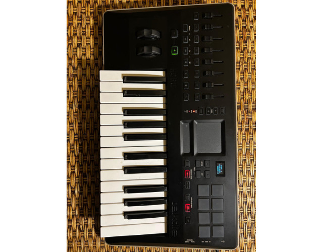 KORG TAKTILE-25