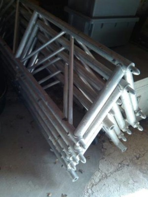 TRUSS TRIANGULAR APILABLE TA500