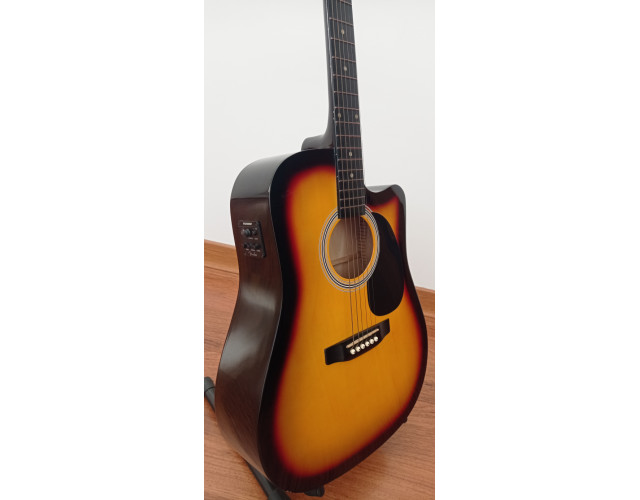 Guitarra eléctroacustica Squier previo Fishman
