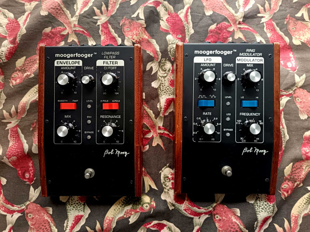 Moog - 2 Moogerfooger - LOWPASS FILTER (MF-101) + RING MODULATOR (MF-102)