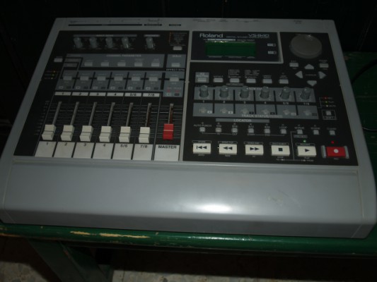 Multipistas Roland VS840