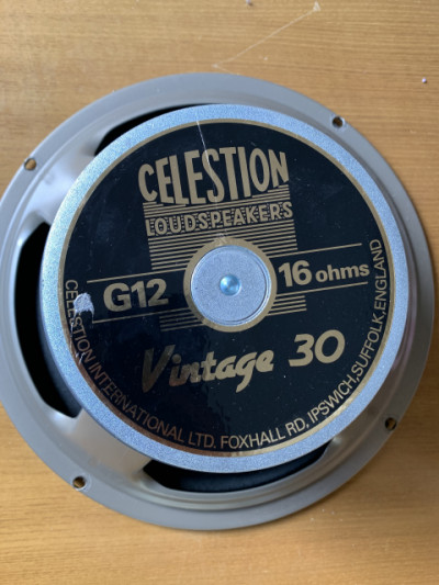 Pareja Celestion G12 V30 Vintage 30 - 16 ohms - made in UK