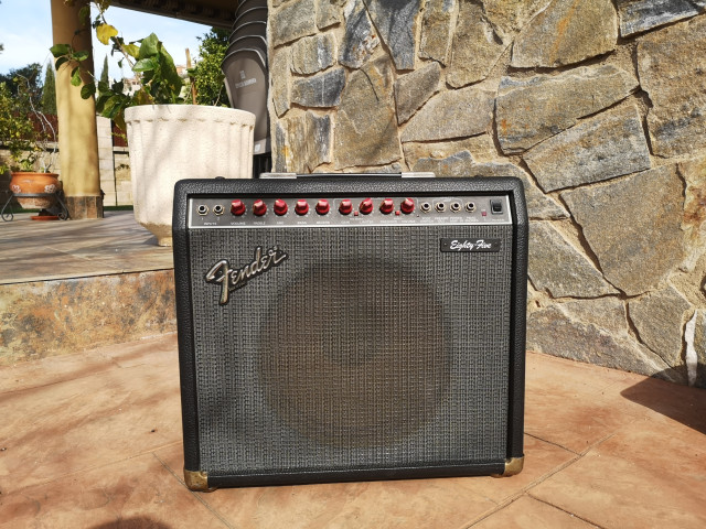 Fender Eighty Five