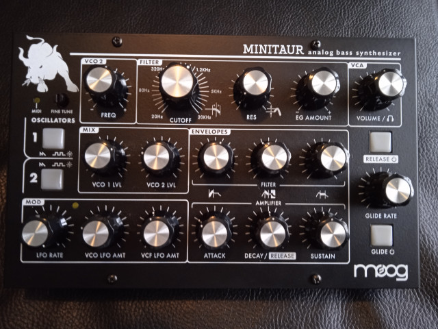 MOOG MINITAUR