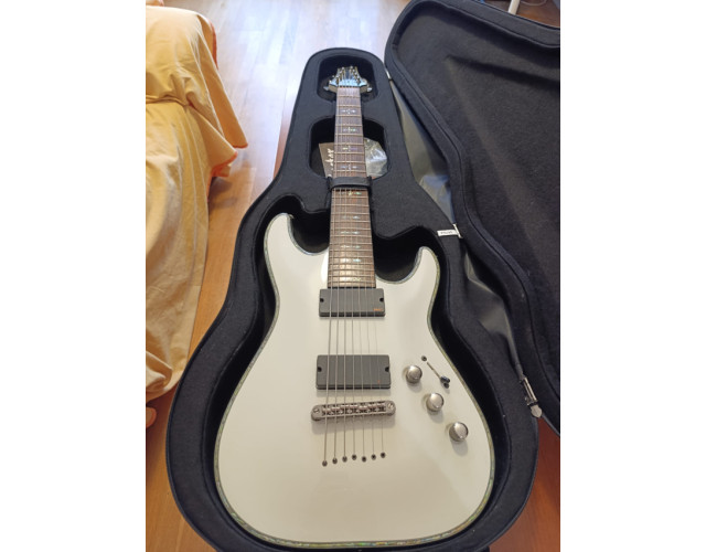 Schecter C7 Hellraiser