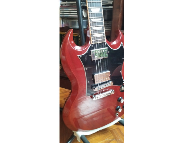 Gibson SG standard