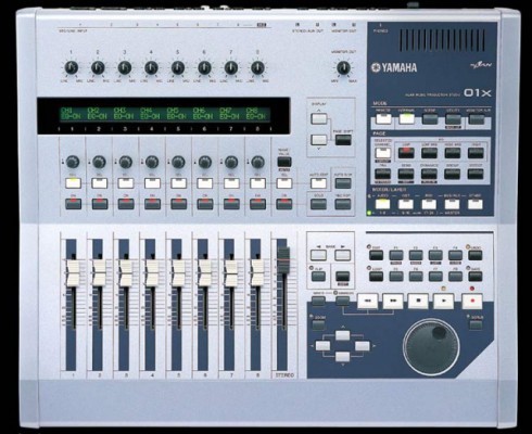 Yamaha 01X , mesa interface audio, controlador midi