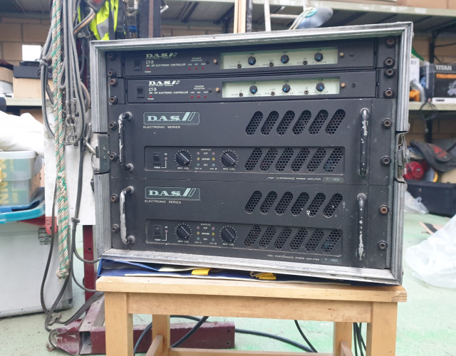 2 sistemas Das audio 6400W con 2 rack