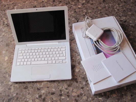 Macbook A1181 13  2009 blanco