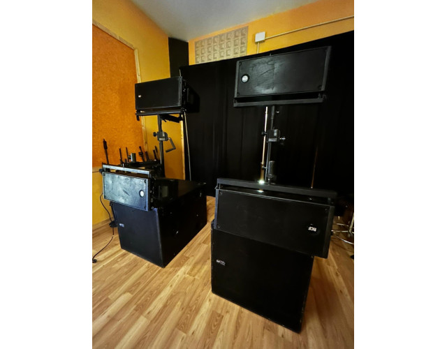 Vendo sistema rcf line array profesional hdl 20-a + tts28-a completo