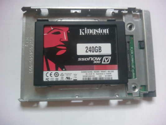 Disco SSD Kingston SSD NOW V300 240 GB 2,5" SSD Disk.+Bahia 3,5"