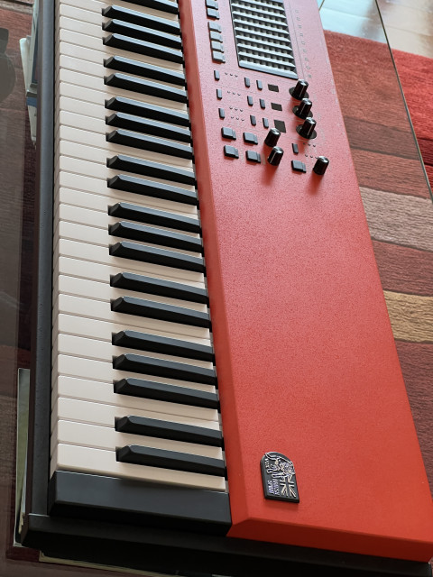 VOX Continental 73