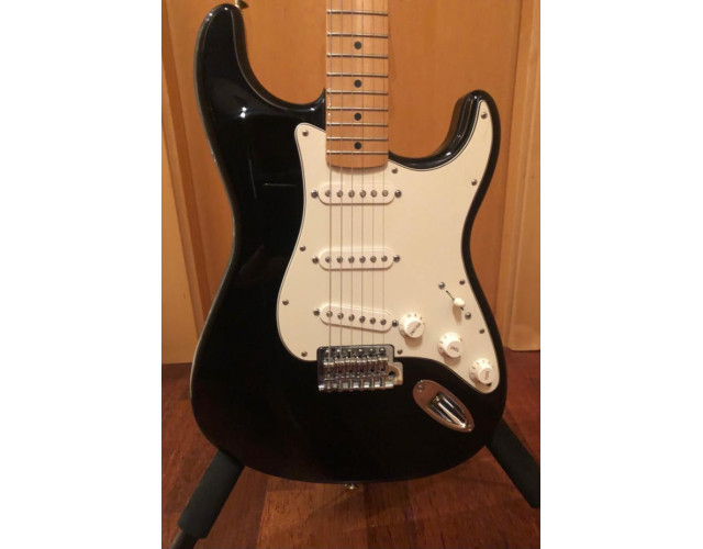 Guitarra Fender Stratocaster