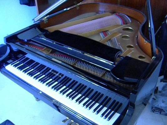 Piano de cola  Samick SG-172
