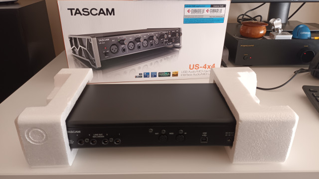 Interface USB Tascam Us 4x4