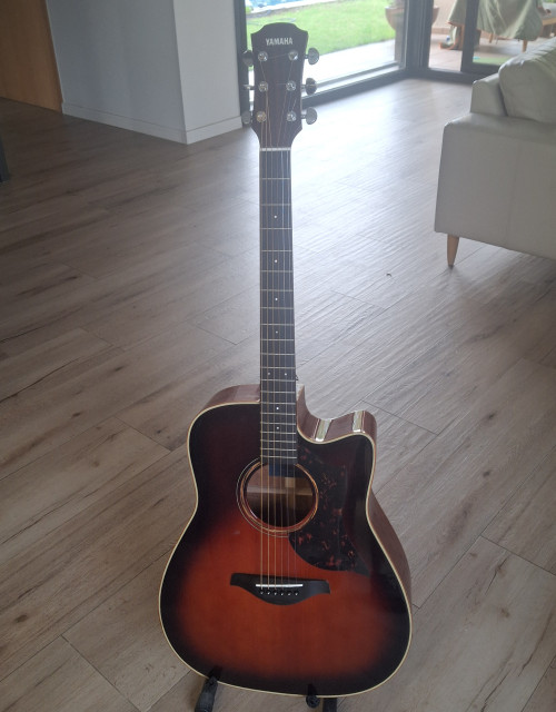 Yamaha A3M ARE TBS - Guitarra electroacústica