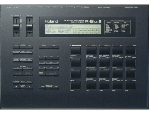 ROLAND R8 - caja de ritmos humanizada